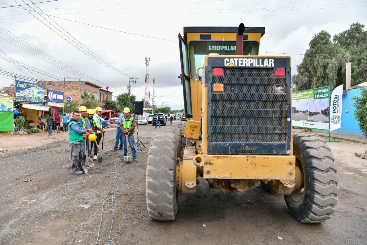 Gobernador de San Luis inaugura obras de rehabilitación en acceso a Peñasco