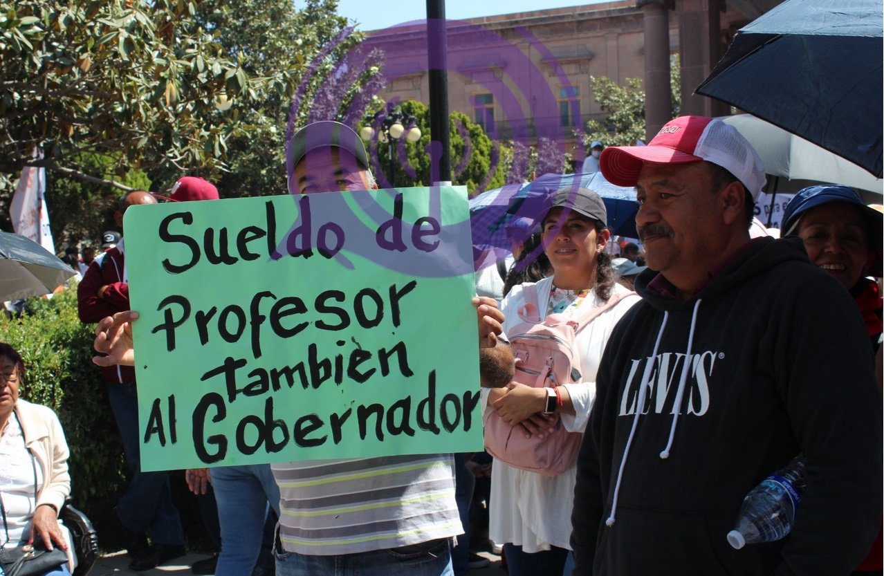 En demanda de pagos salariales y prestaciones miles de maestros tomaron las calles